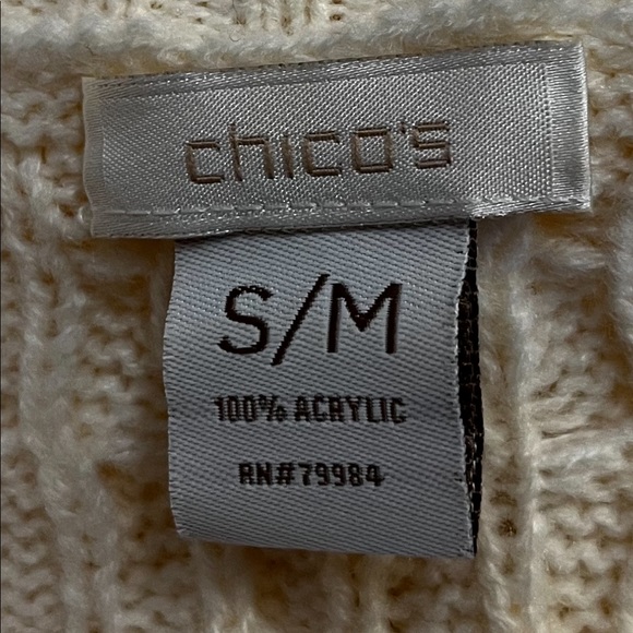 Chico’s Cream Colored Poncho with 3 Buttons!! - Picture 5 of 9